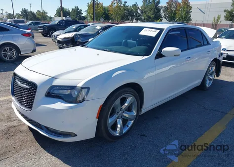 2015 Chrysler 300 300S z USA, uszkodzony, nr VIN 2C3CCABGXFH763124